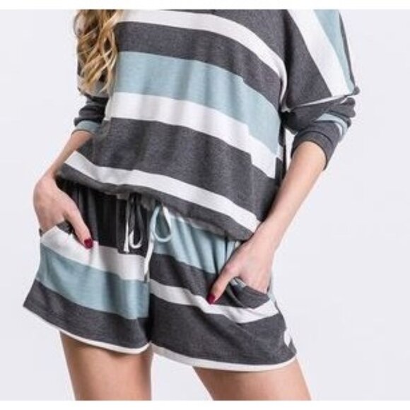 #1132 GeeGee NWOT Mint Striped Pattern High Waisted Lounge Shorts Small-large - Picture 1 of 1